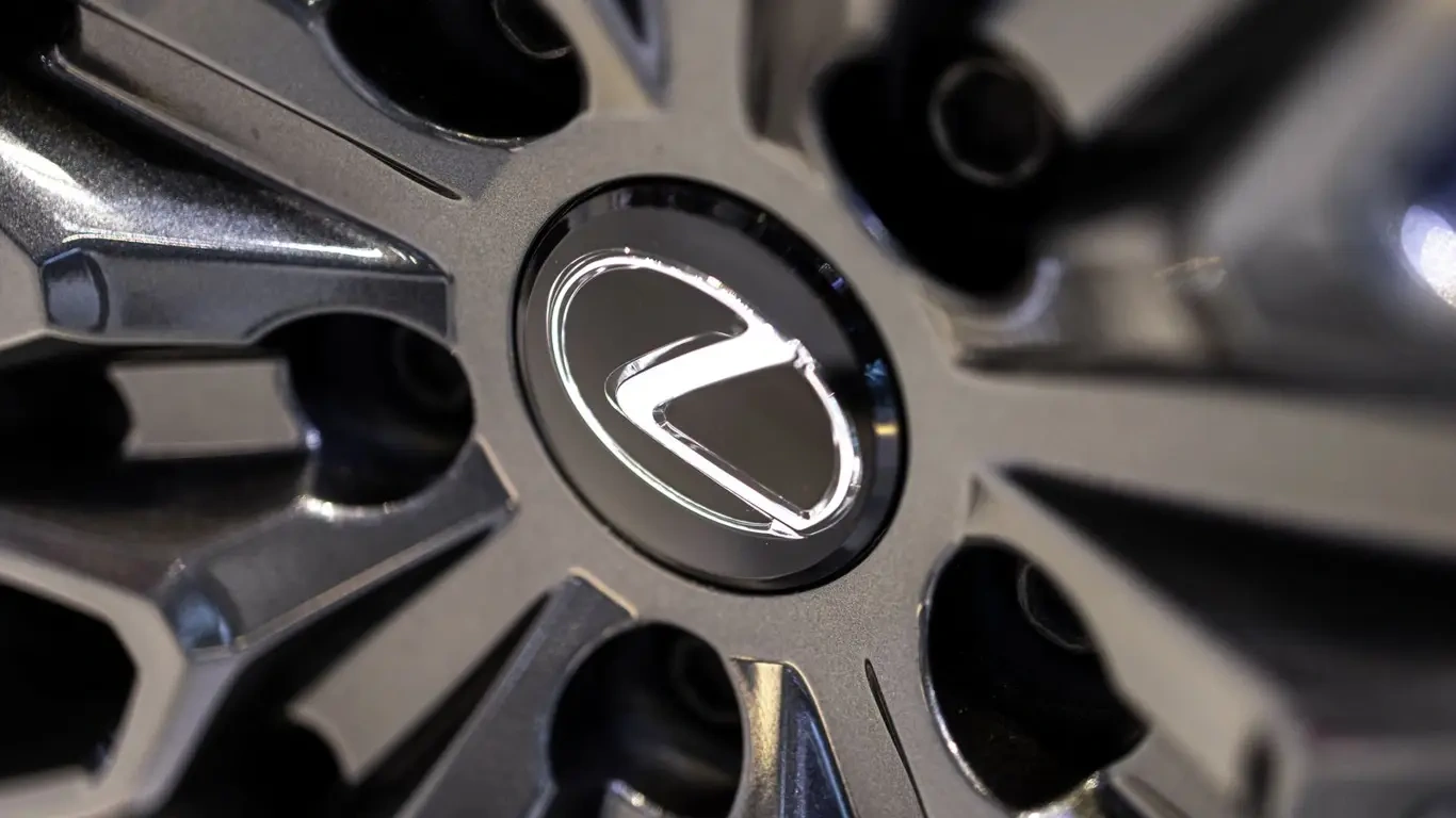 Будущие спортивные Lexus могут делать ставку не на V8: F-Sport ищет новый способ быть быстрым