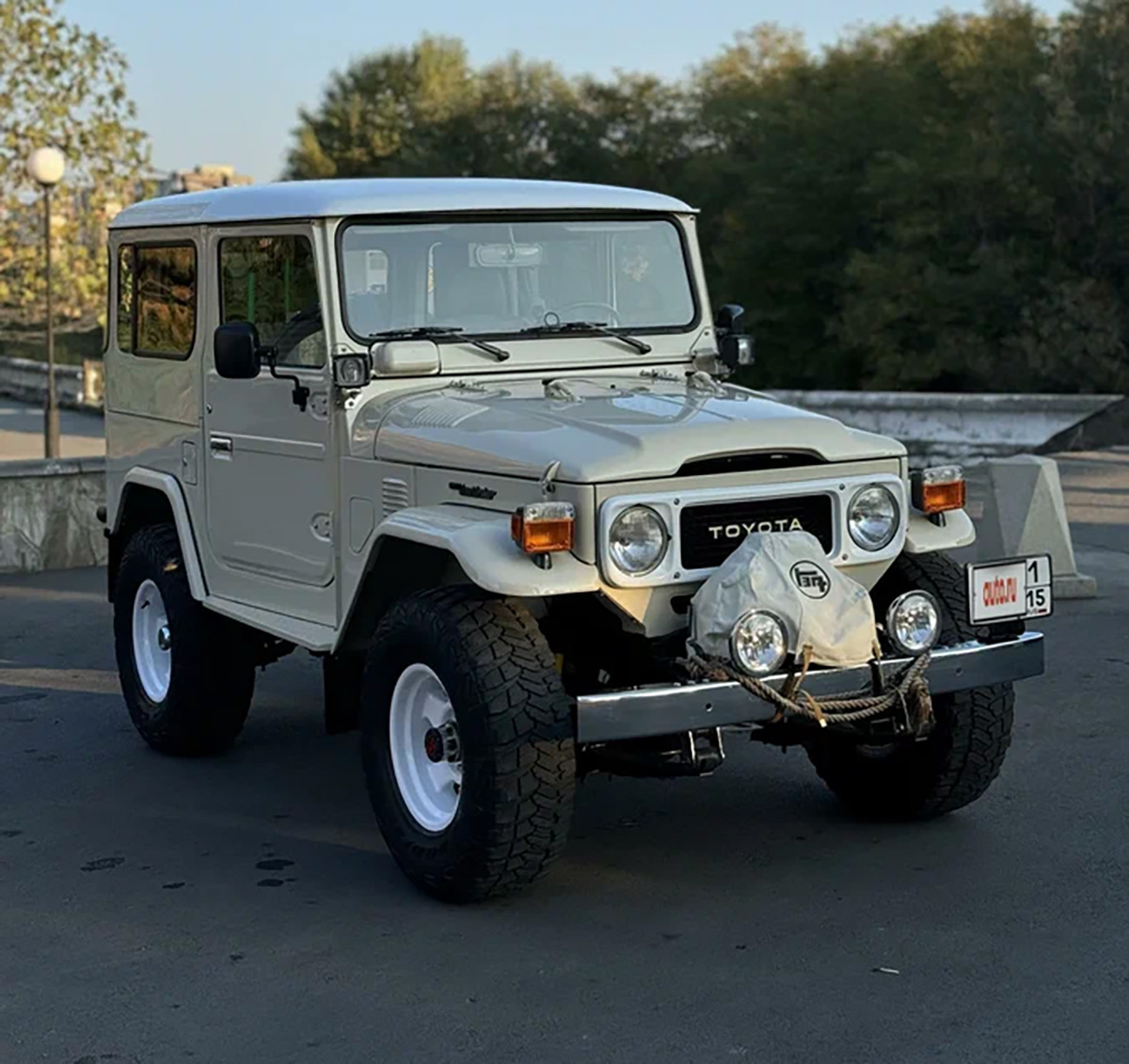    45- Toyota Land Cruiser J40   .     Land Cruiser 300