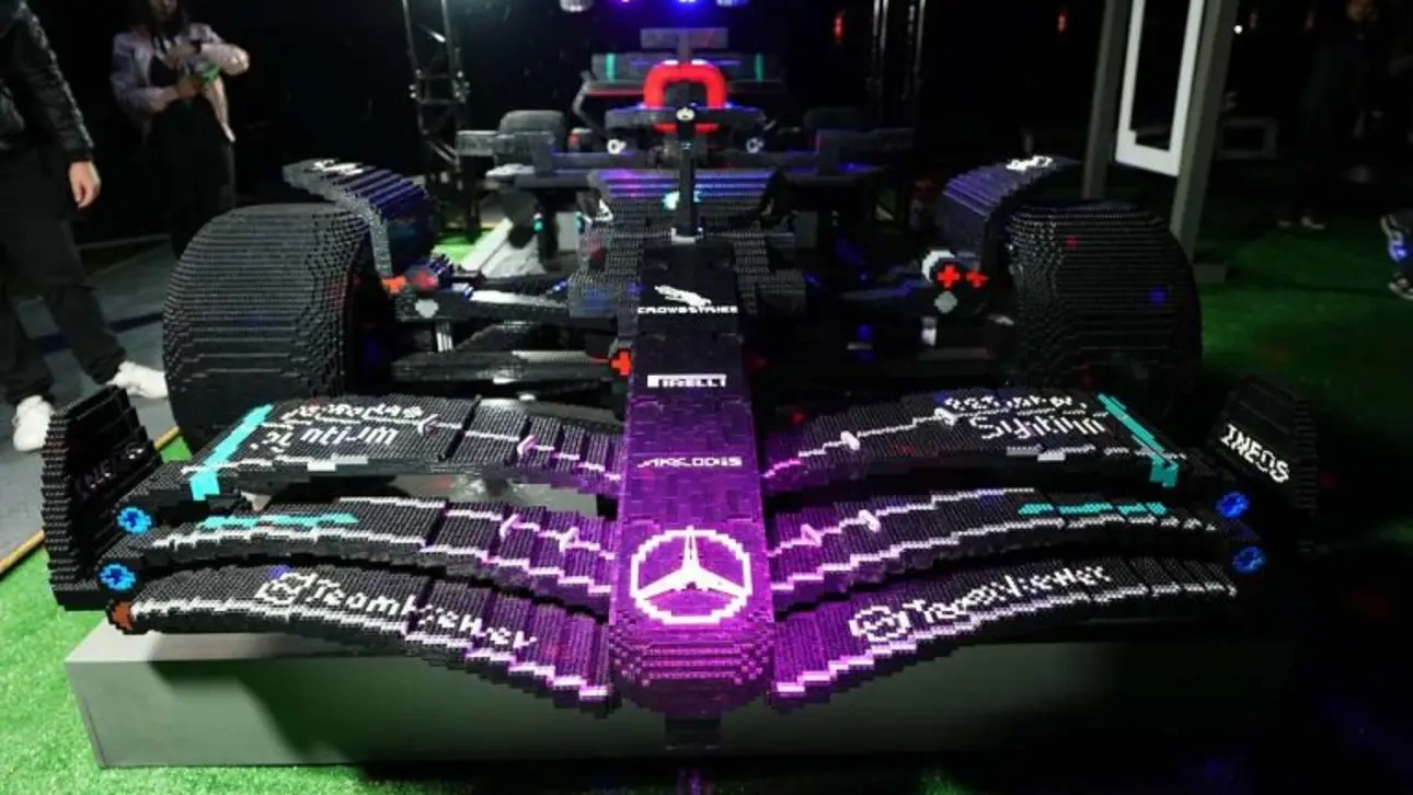 Mercedes-AMG F1 из LEGO: 190 000 деталей и больше тонны мастерства