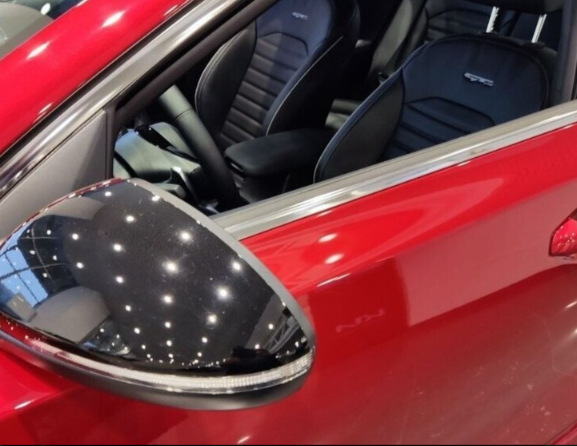 Продажи новых автомобилей снизились на 16% в Петербурге