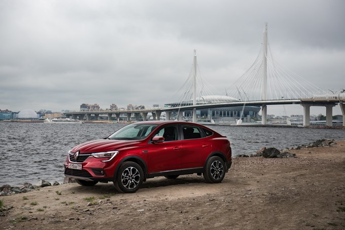 От 2,2 млн рублей: в РФ возобновили продажи новых Renault Arkana