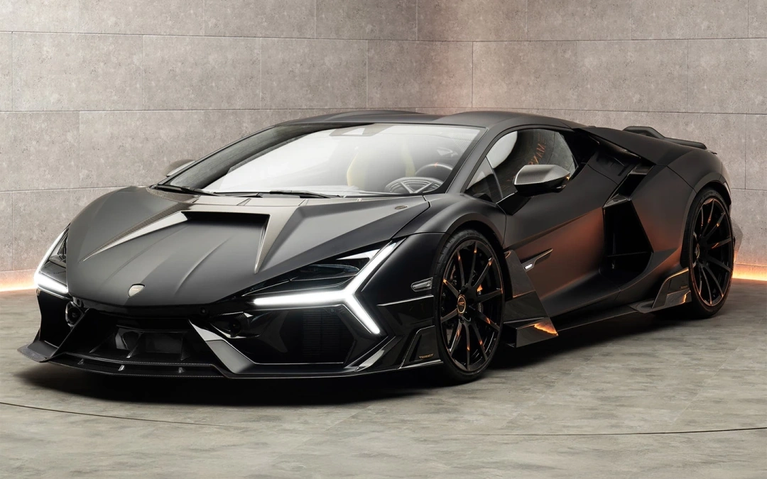     Lamborghini Revuelto  Mansory.   
