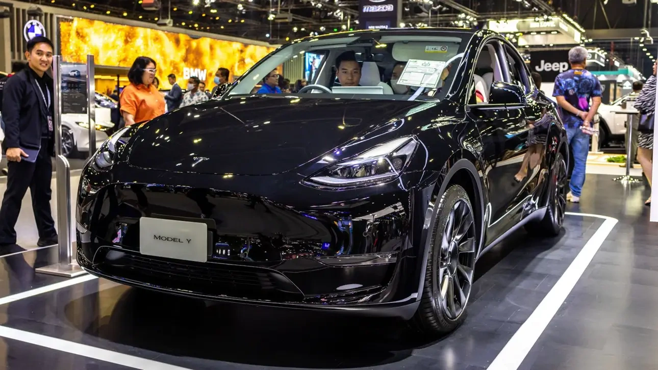        Tesla Model Y