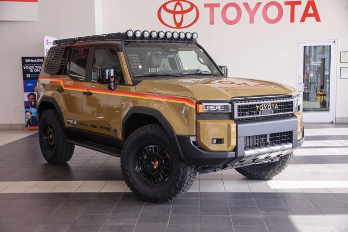  SEMA    Toyota Land Cruiser Prado