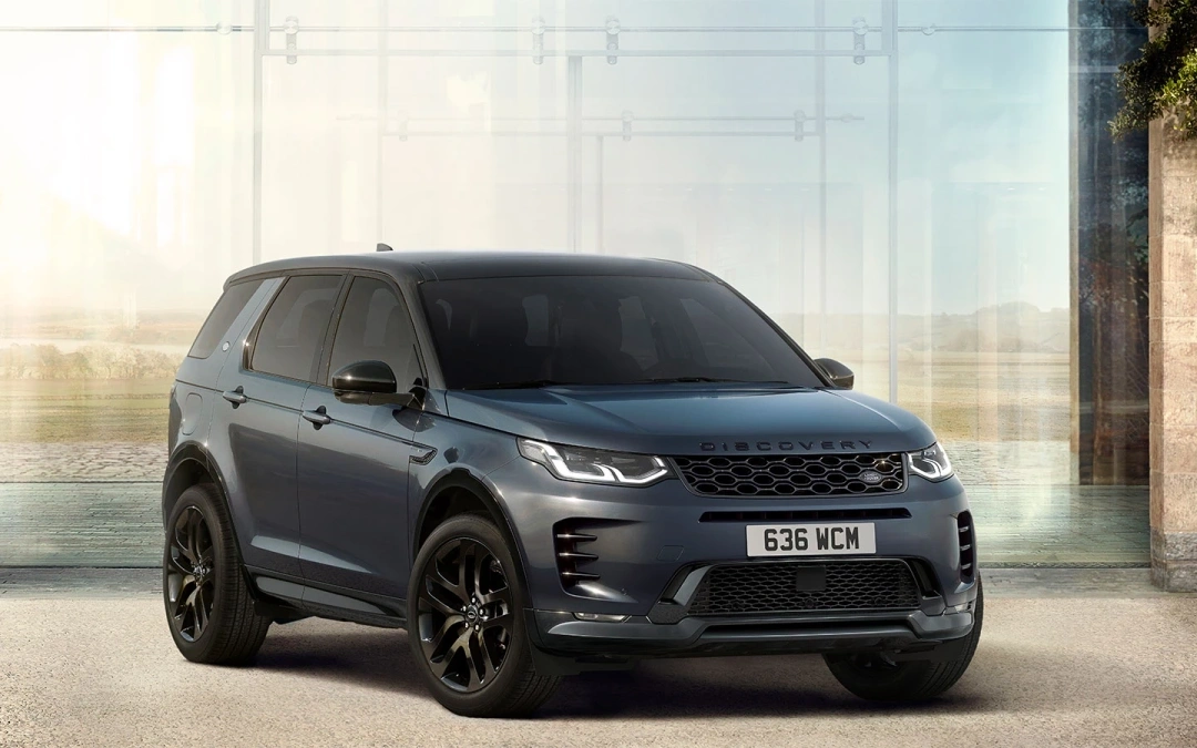      LR Discovery Sport.   