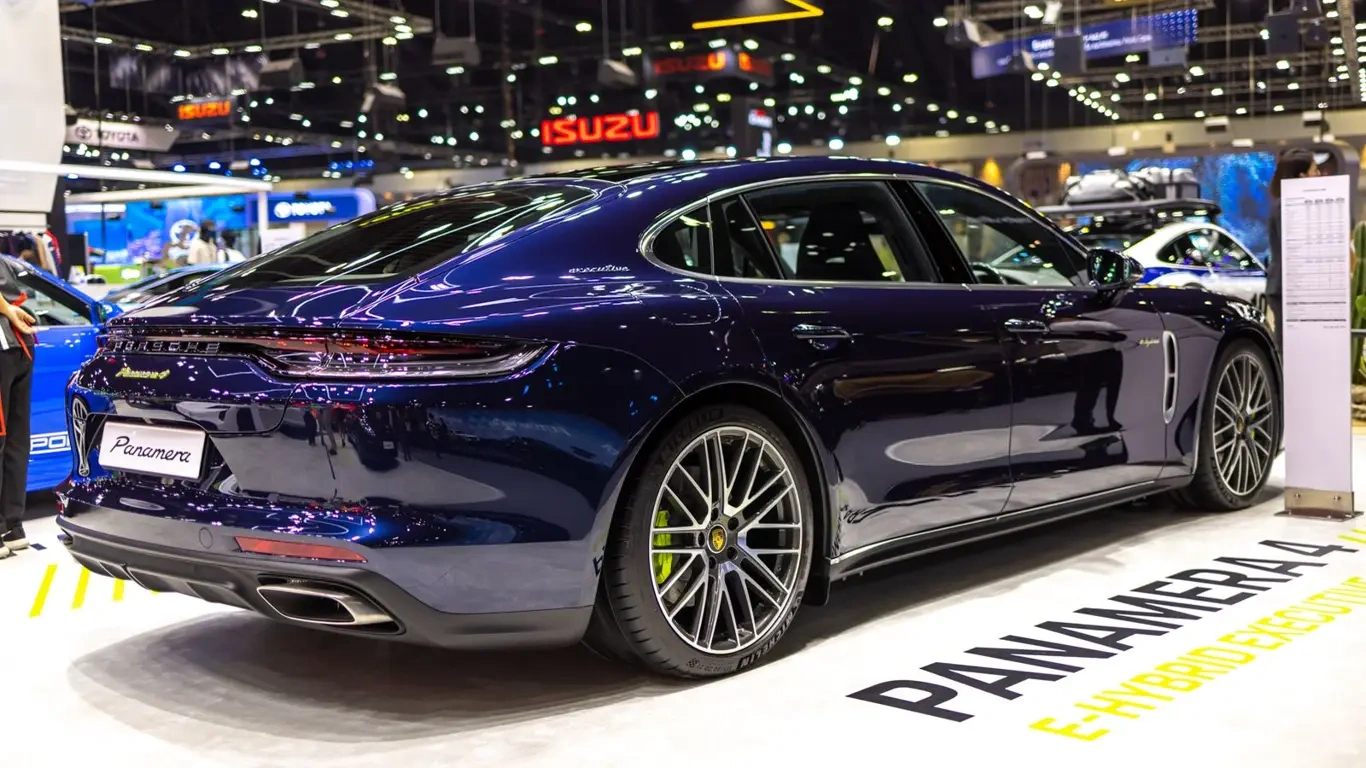      Porsche Panamera  19,3  