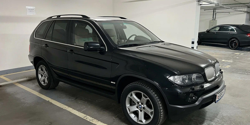       BMW X5 2004    :  