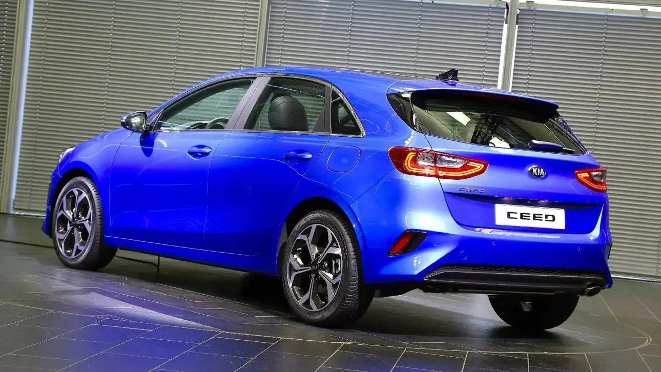 Kia   Ceed  :  ,     