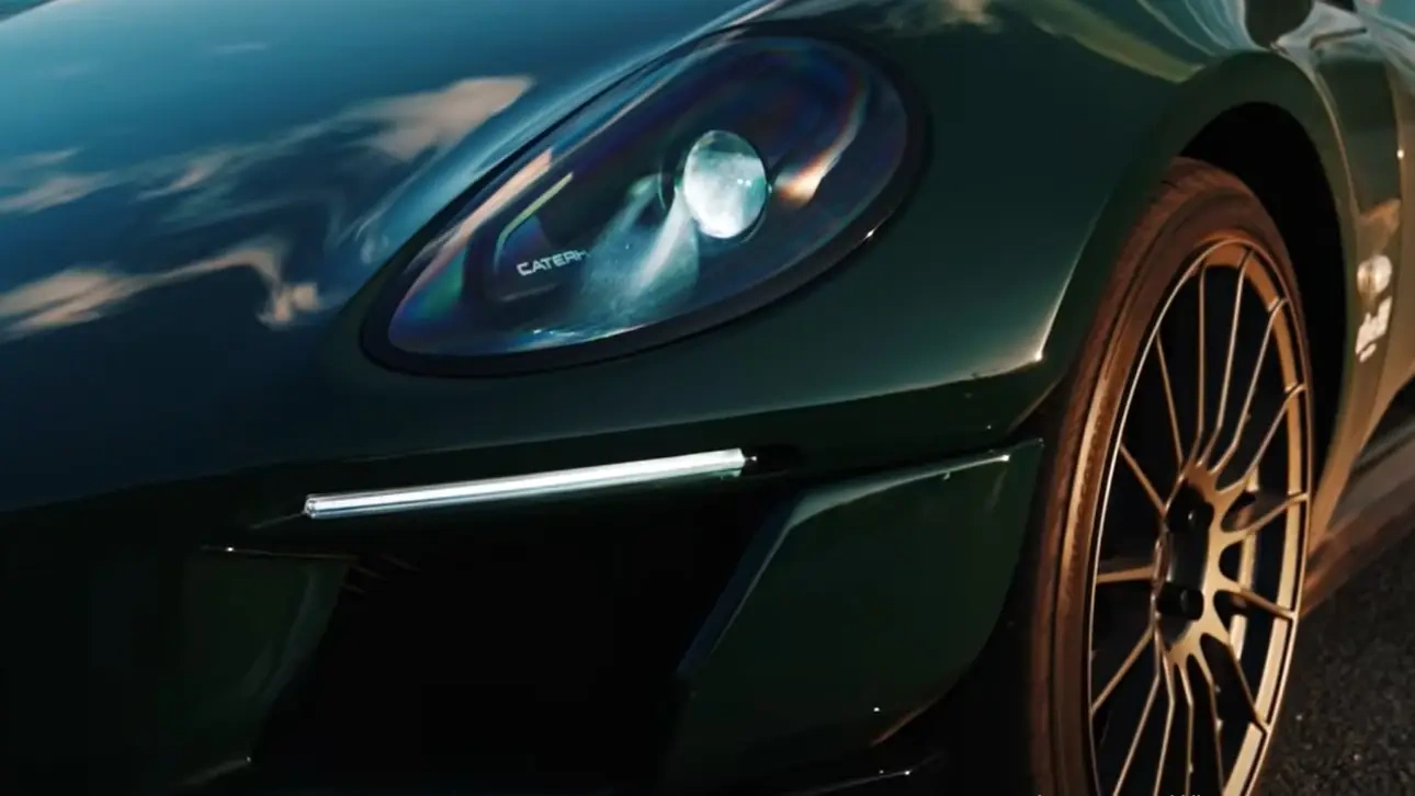 Caterham Project V вышел на трек с электромотором Yamaha
