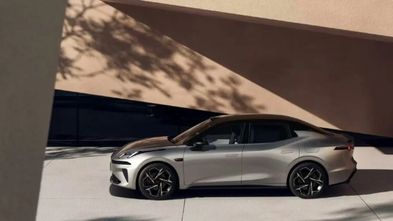  Lynk & Co 07 EM-P   Tesla: G-Pilot   103   