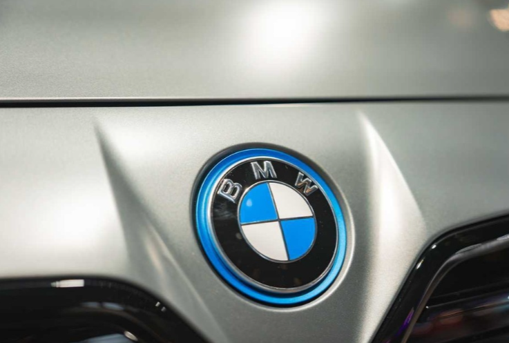 ����� ��� �������: ������ BMW �������� ����� ����� ����� �� ����� ����