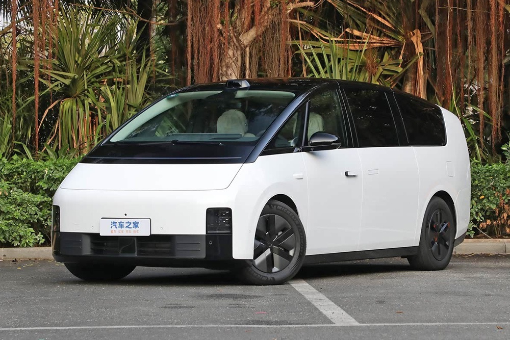     Li Auto Mega 2025 :   