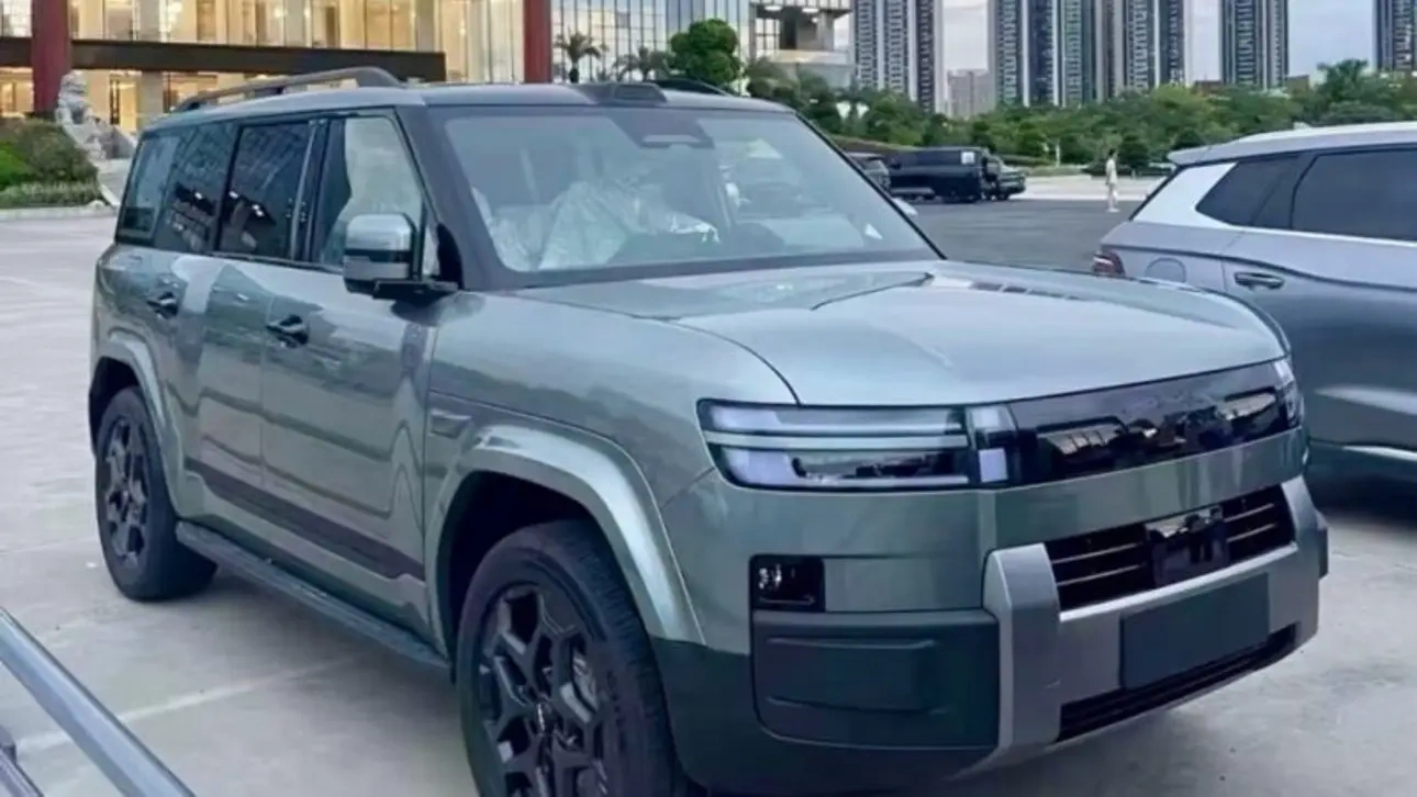    Defender: BYD    