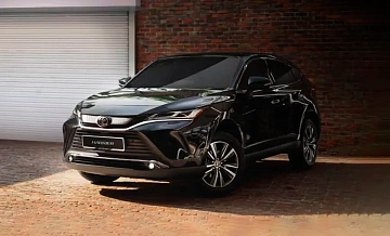       Toyota Harrier  5,3  