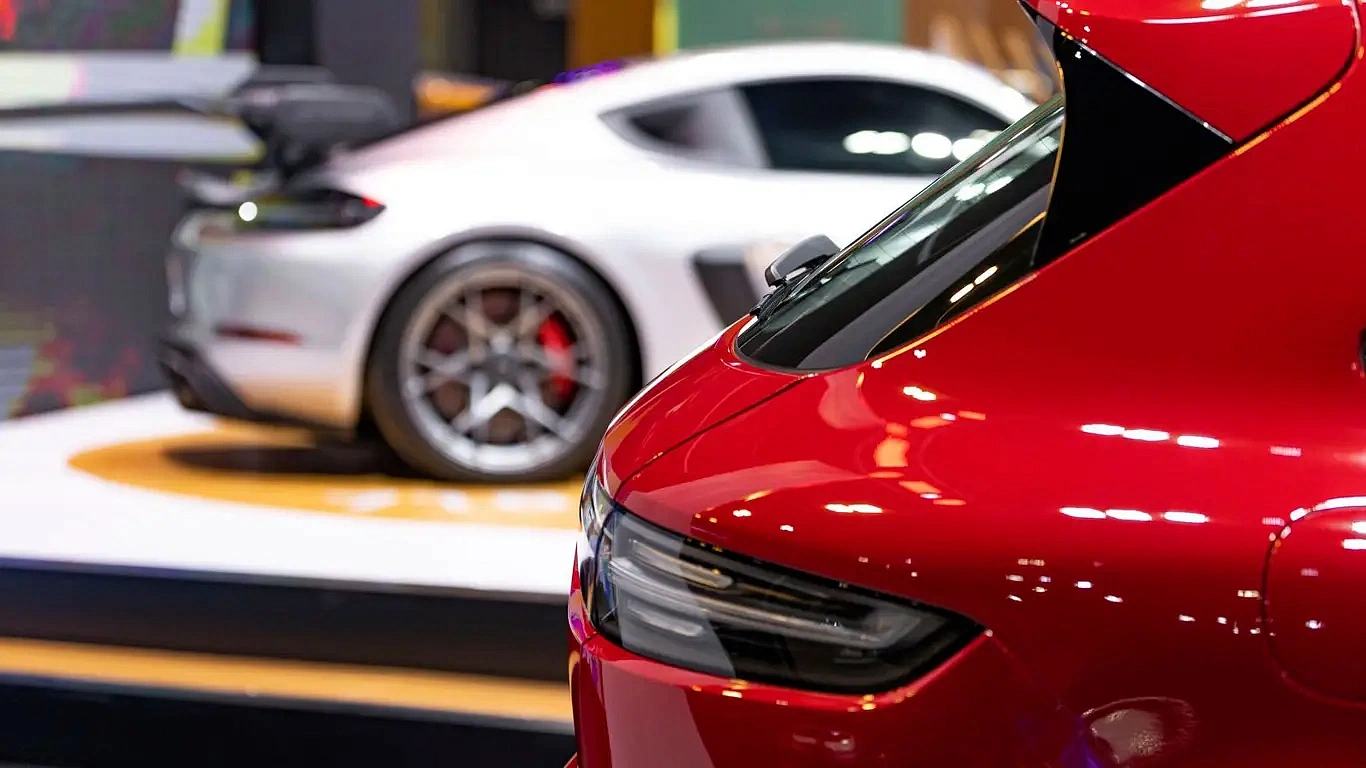 Porsche , Chrysler :  ,     