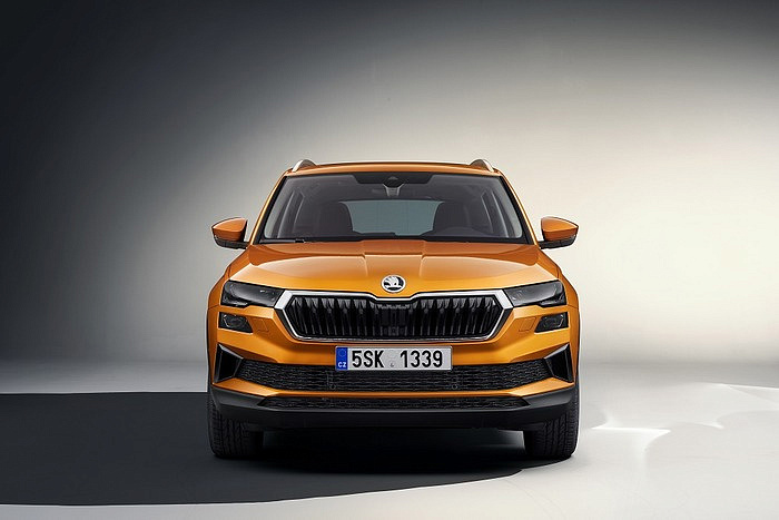     Skoda Karoq, Volkswagen Golf  BMW 7-Series