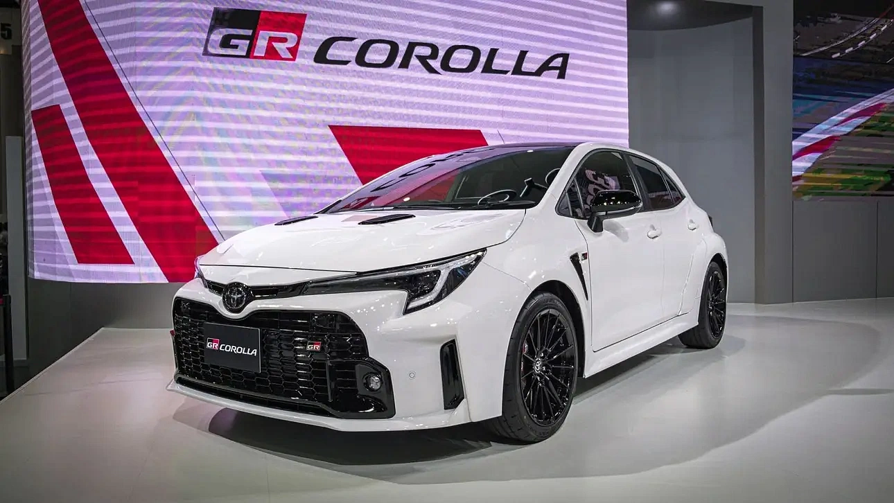  Toyota    Corolla    2024 