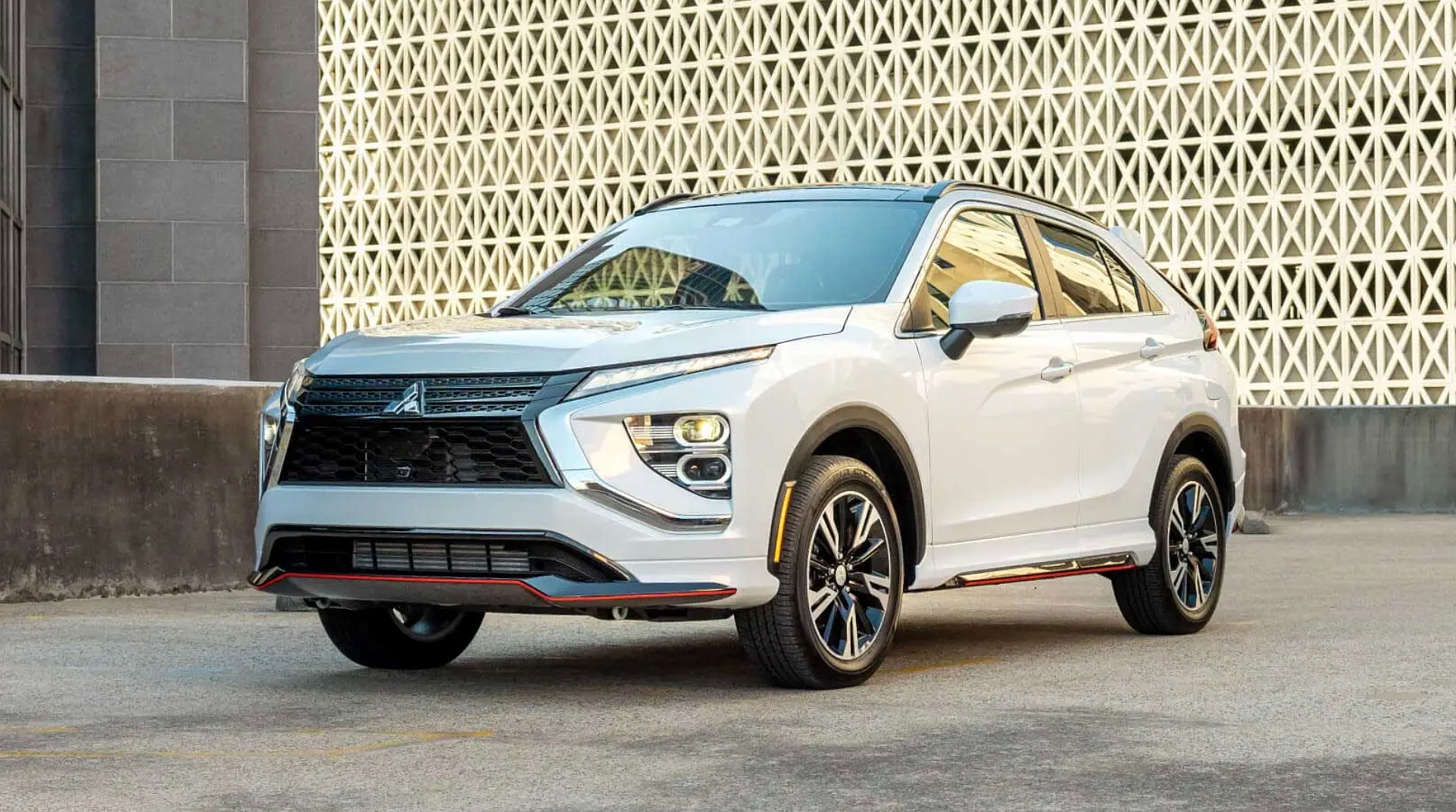      Mitsubishi Eclipse Cross 2024