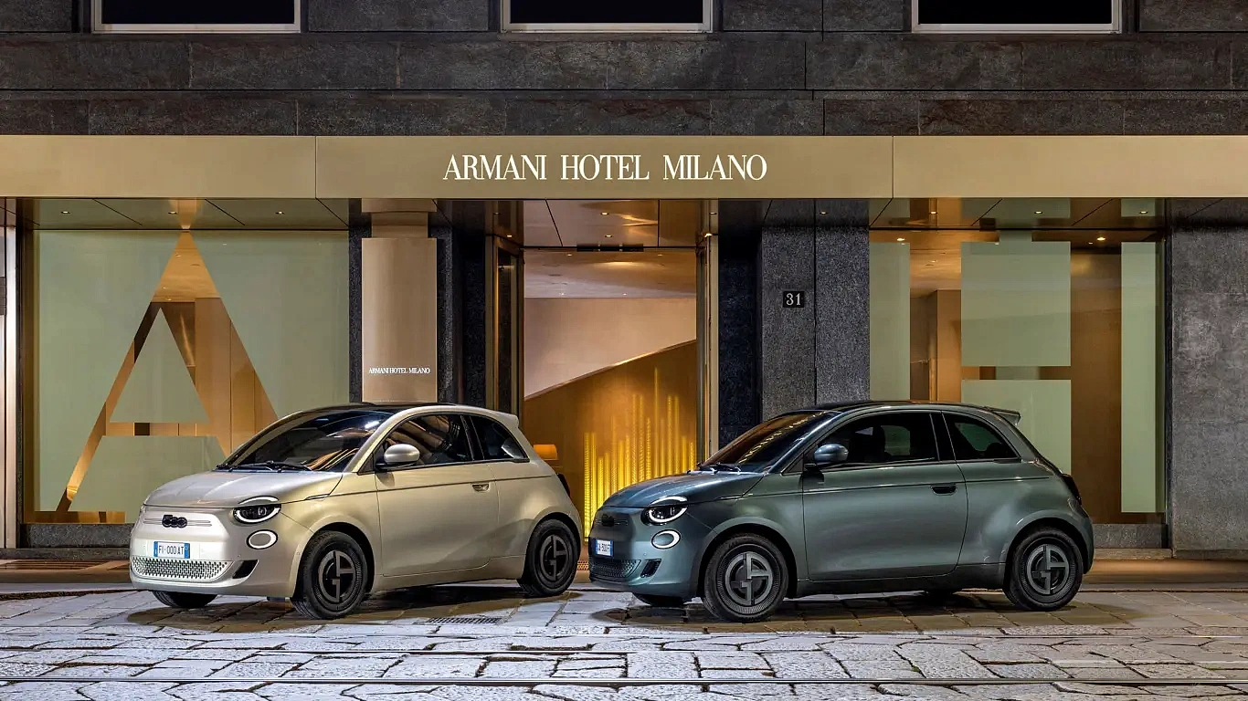 Fiat 500e    Armani:    