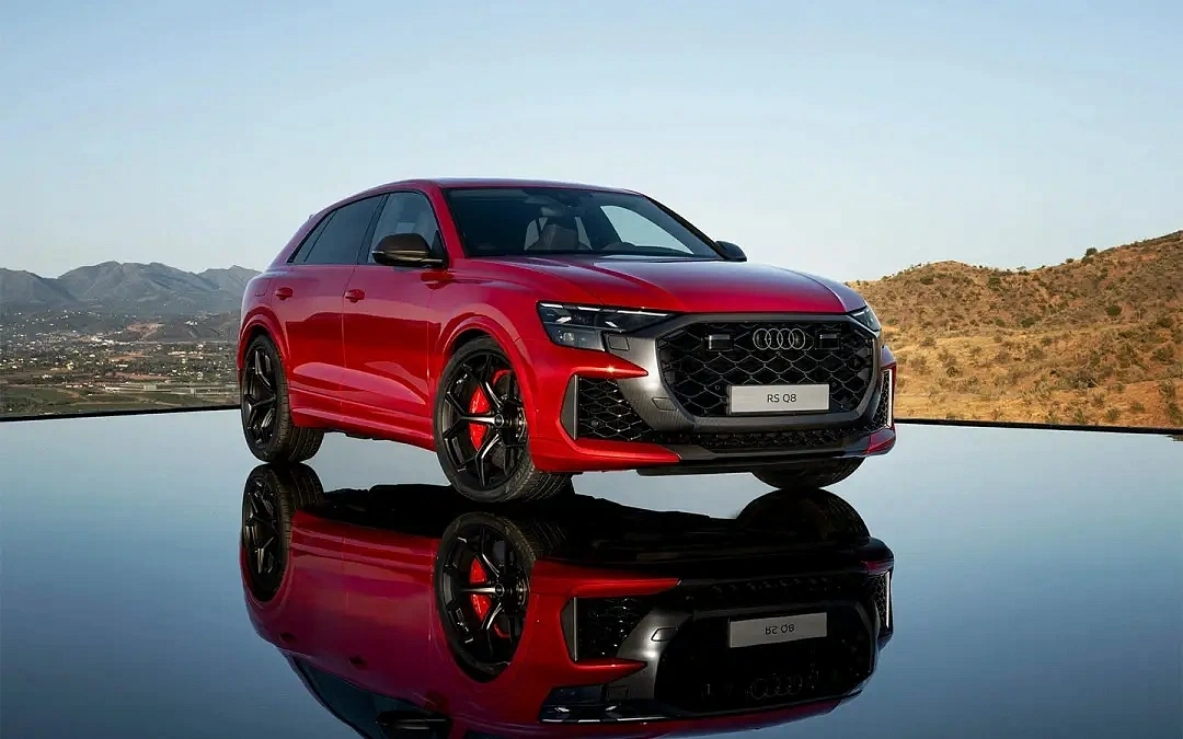 Audi RS Q8 Performance 2025      