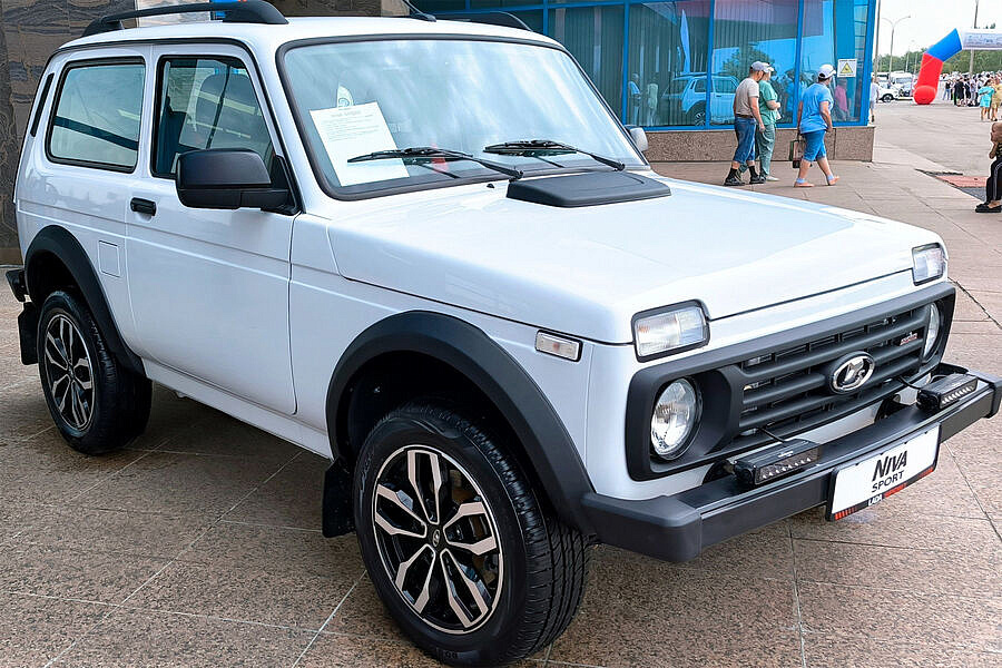      Lada Niva Sport