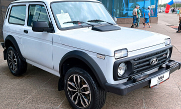      Lada Niva Sport