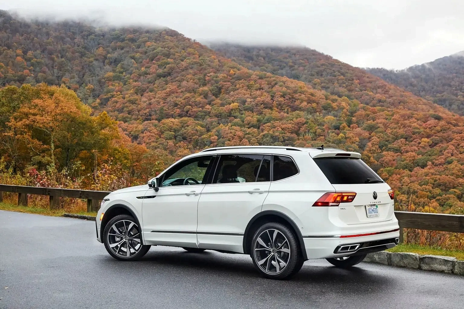  Volkswagen Tiguan 2024     Wolfsburg Edition 